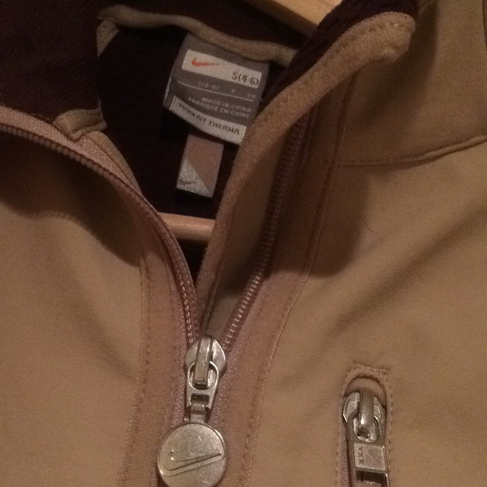 Nike coat - Picture 2 of 4